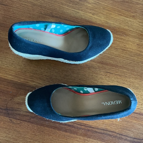 Classic black canvas espadrilles wedges, excellent condition  sz 6 - Picture 2 of 5